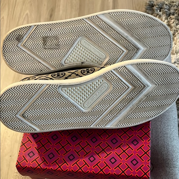 Tory Burch Women's Howell T Monogram Court Low Top Sneakers - Picture 5 of 6